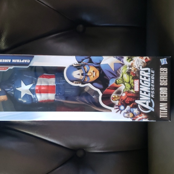 Marvel Captain America Titan Hero Series - Picture 4 of 13